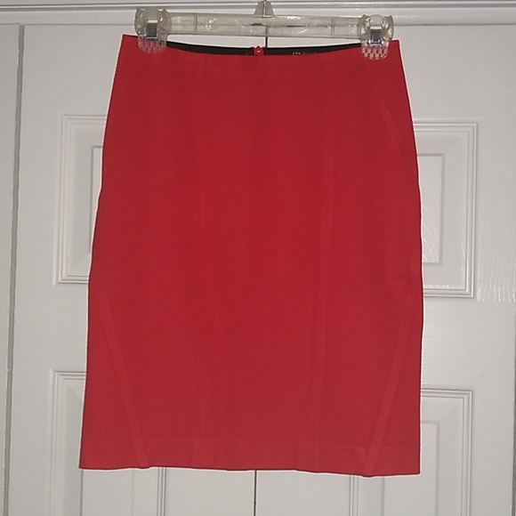 ⭐ Ann Taylor - Pencil Skirt - Picture 1 of 3